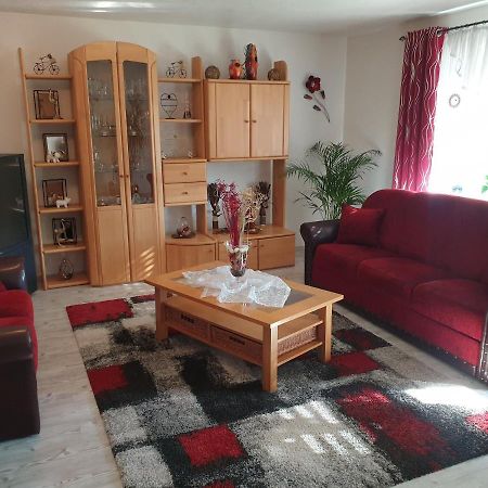Ana'S Ferienwohnung ฟูร์ท อิม วัลด์ ภายนอก รูปภาพ