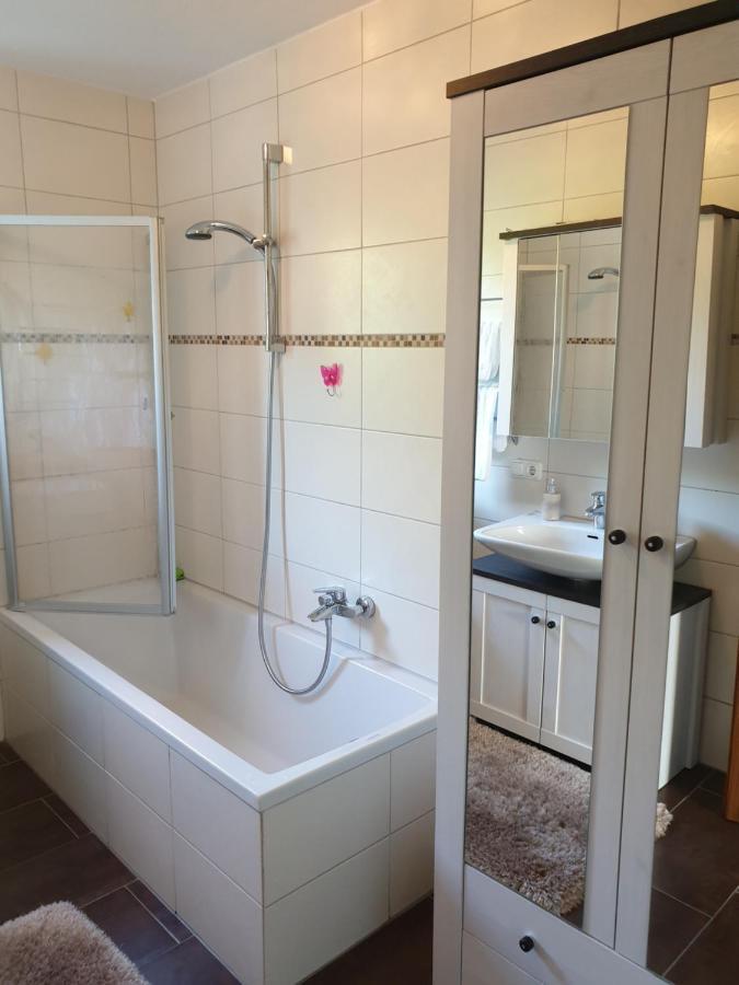 Ana'S Ferienwohnung ฟูร์ท อิม วัลด์ ภายนอก รูปภาพ