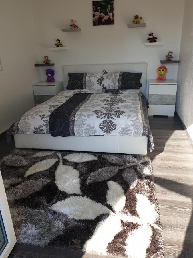 Ana'S Ferienwohnung ฟูร์ท อิม วัลด์ ภายนอก รูปภาพ