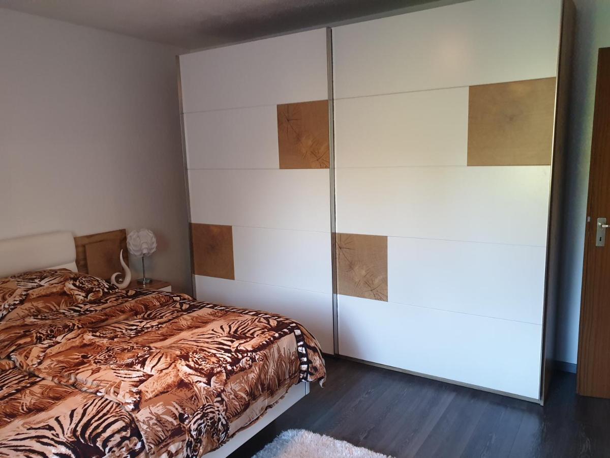 Ana'S Ferienwohnung ฟูร์ท อิม วัลด์ ภายนอก รูปภาพ