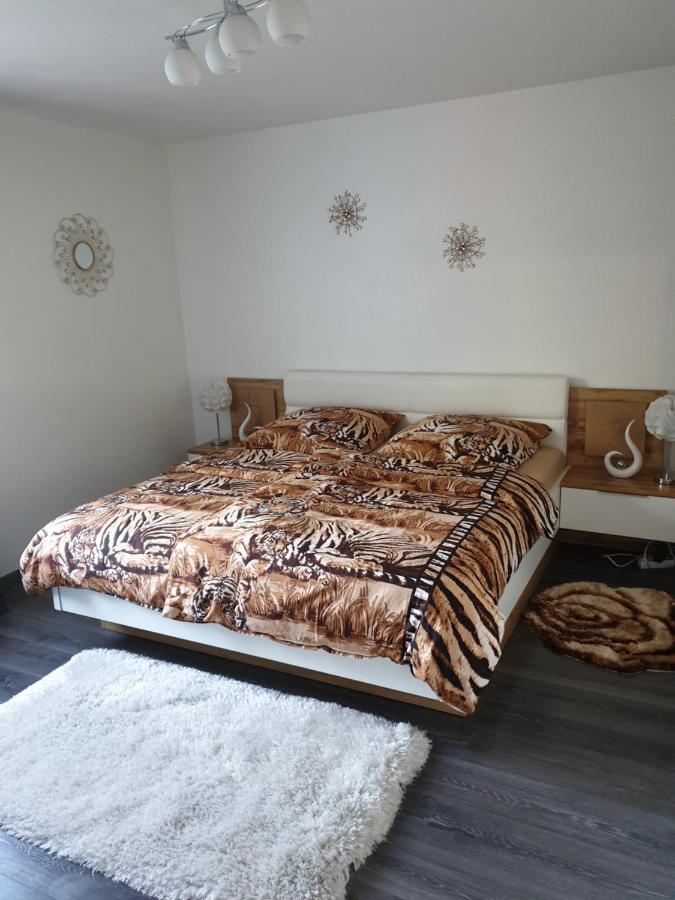 Ana'S Ferienwohnung ฟูร์ท อิม วัลด์ ภายนอก รูปภาพ
