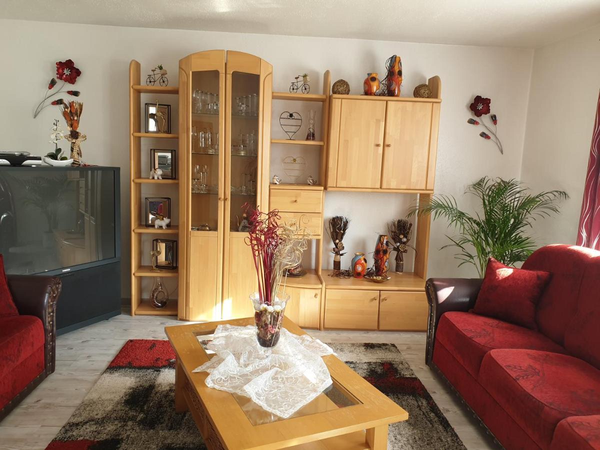 Ana'S Ferienwohnung ฟูร์ท อิม วัลด์ ภายนอก รูปภาพ