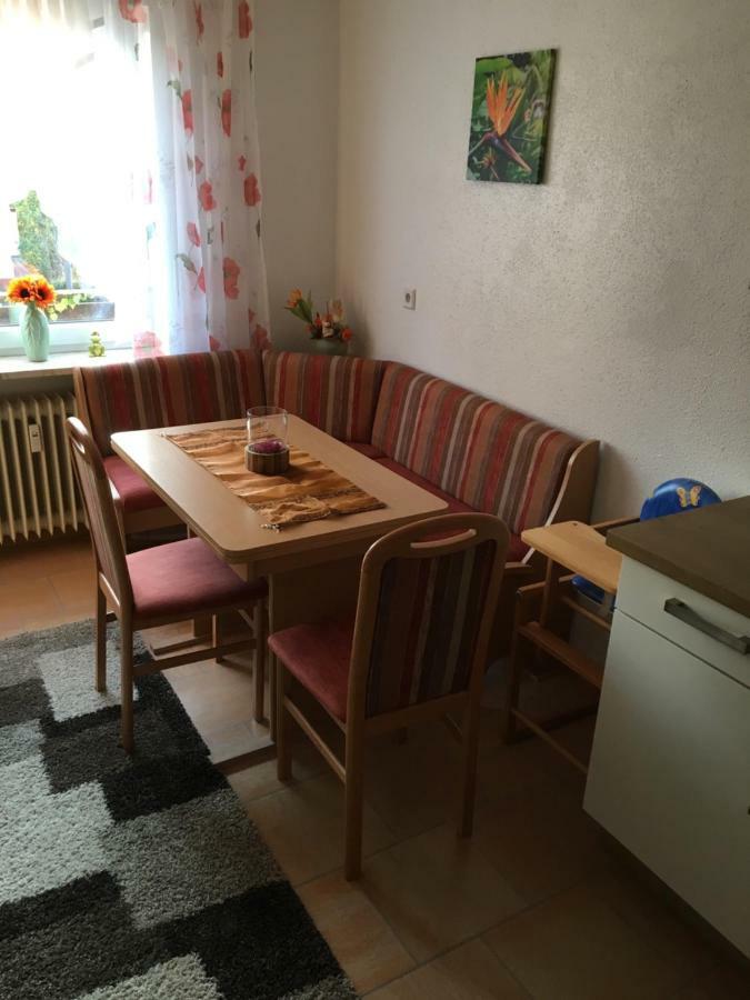 Ana'S Ferienwohnung ฟูร์ท อิม วัลด์ ภายนอก รูปภาพ