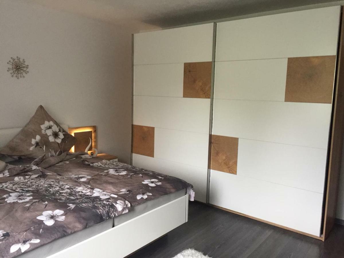 Ana'S Ferienwohnung ฟูร์ท อิม วัลด์ ภายนอก รูปภาพ