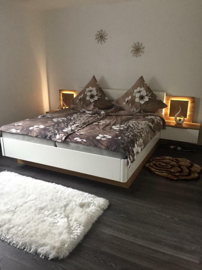 Ana'S Ferienwohnung ฟูร์ท อิม วัลด์ ภายนอก รูปภาพ