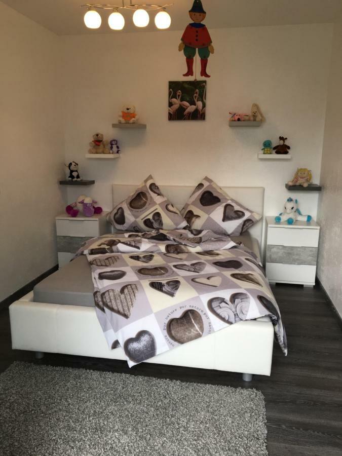 Ana'S Ferienwohnung ฟูร์ท อิม วัลด์ ภายนอก รูปภาพ